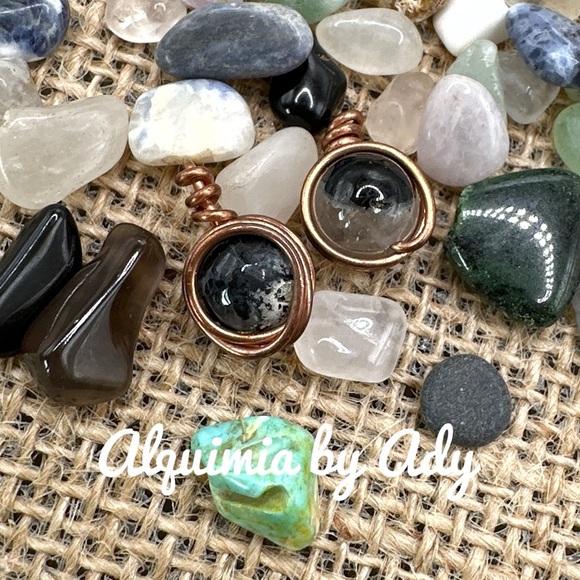 Handmade rustic Copper black tourmaline stud earrings - Picture 1 of 1